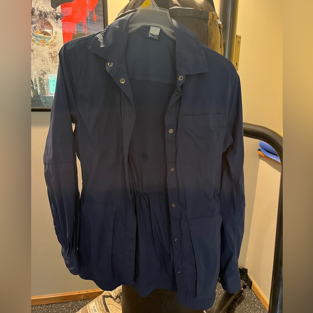 Women’s size medium gardening,  shirt, jacket Duluth trading Company